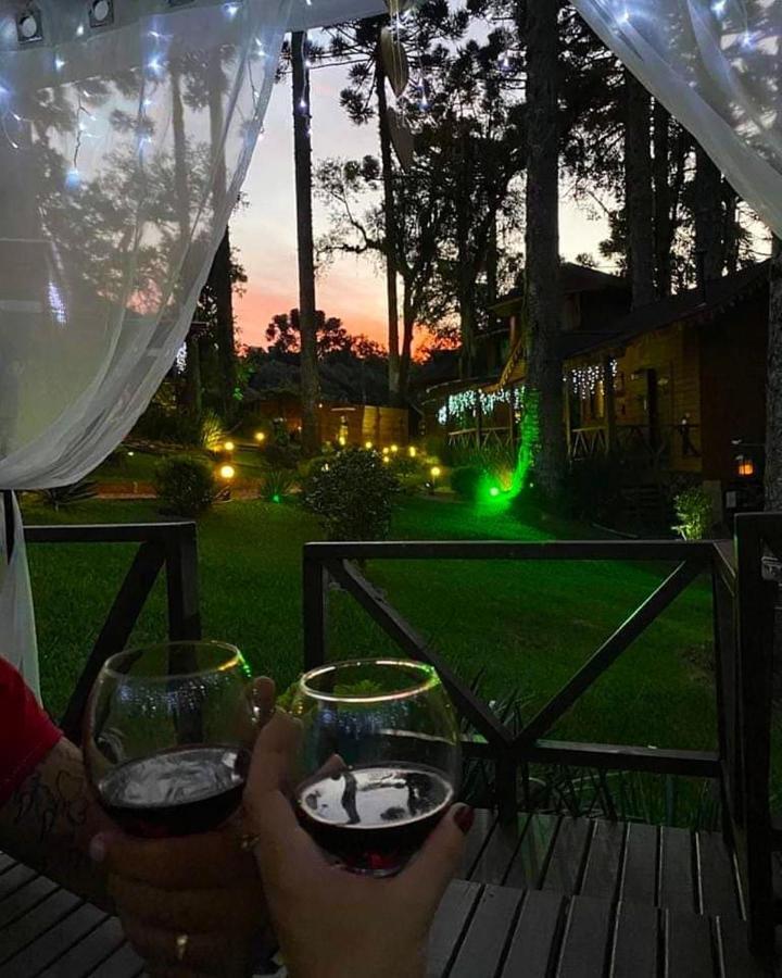 Chale Tematico Em Pipa De Vinho - Parada Da Pipa Chales Canela Buitenkant foto