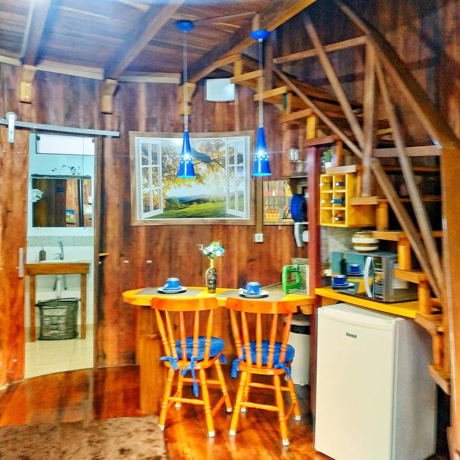 Chale Tematico Em Pipa De Vinho - Parada Da Pipa Chales Canela Kamer foto
